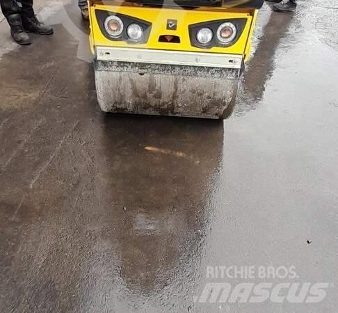 Bomag BW 80 AD-5 雙輪滾壓機
