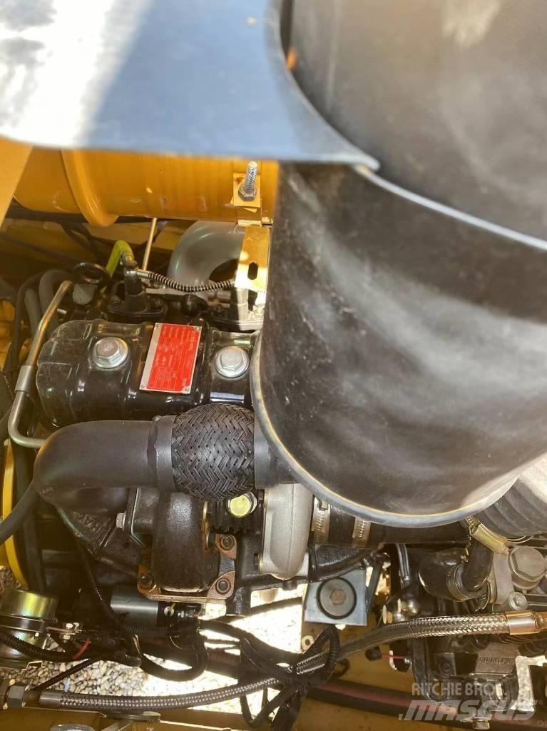 CAT 420F 反鏟裝載機