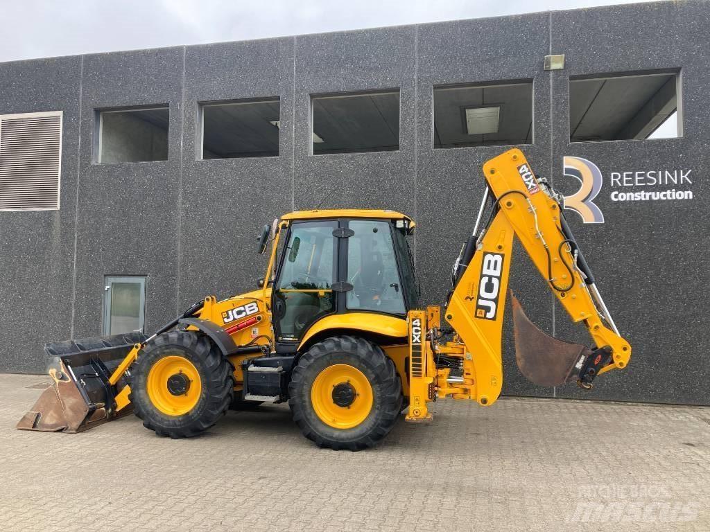 JCB 4 CX Pro 反鏟裝載機