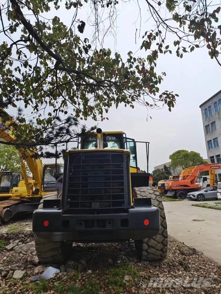 Komatsu WA 470-6 輪胎式裝載機