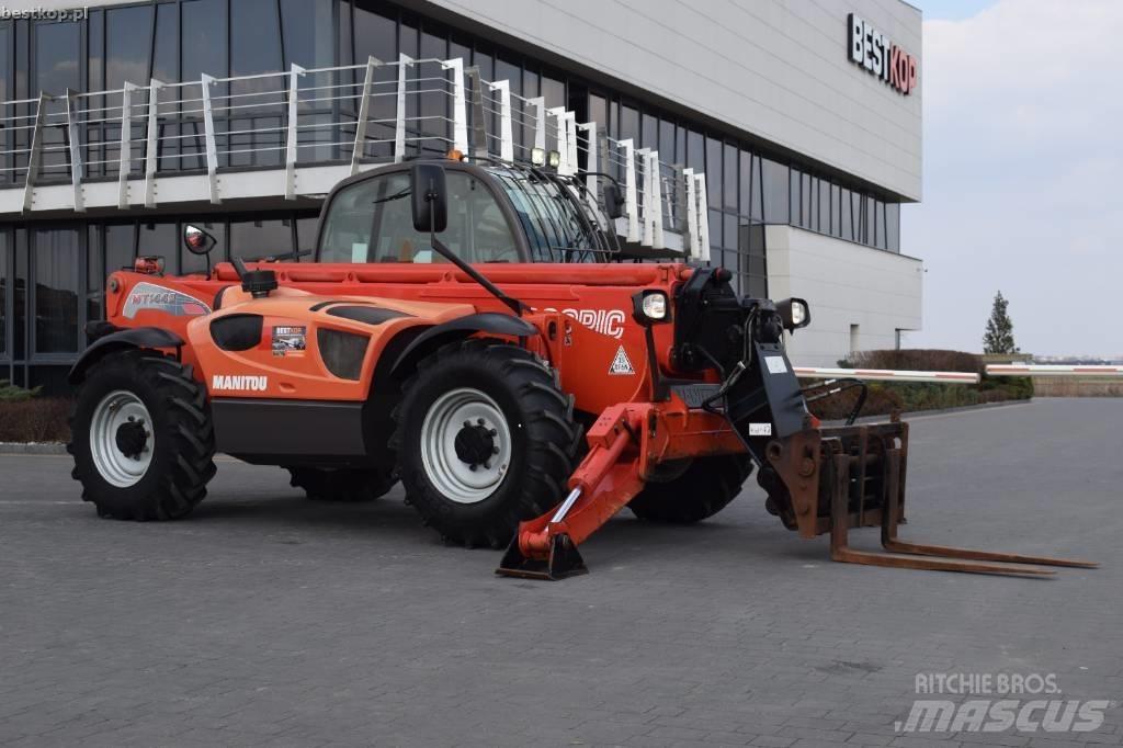 Manitou MT 1440 伸縮臂操作車