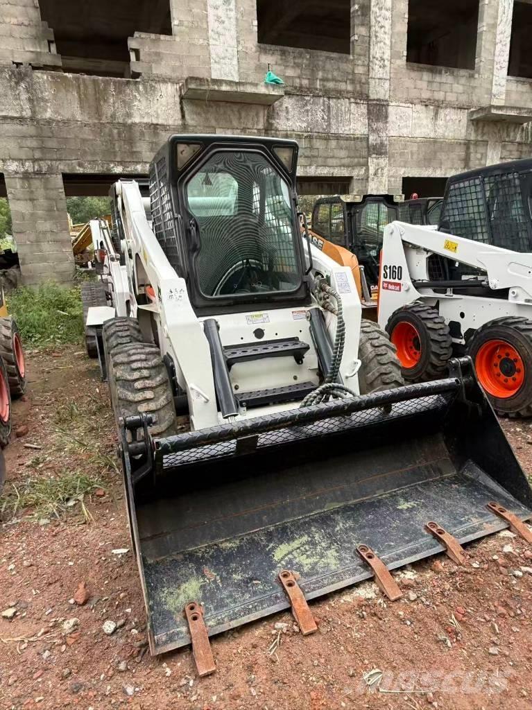 Bobcat S 300 滑移轉向裝載機