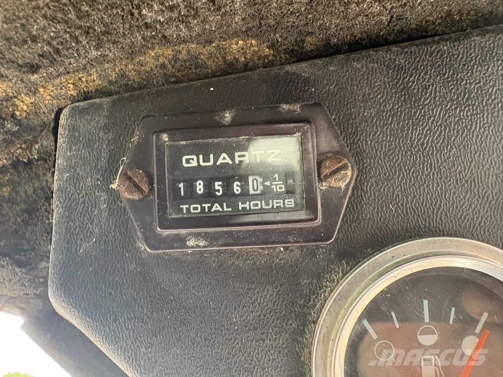 Bobcat 753 滑移轉向裝載機