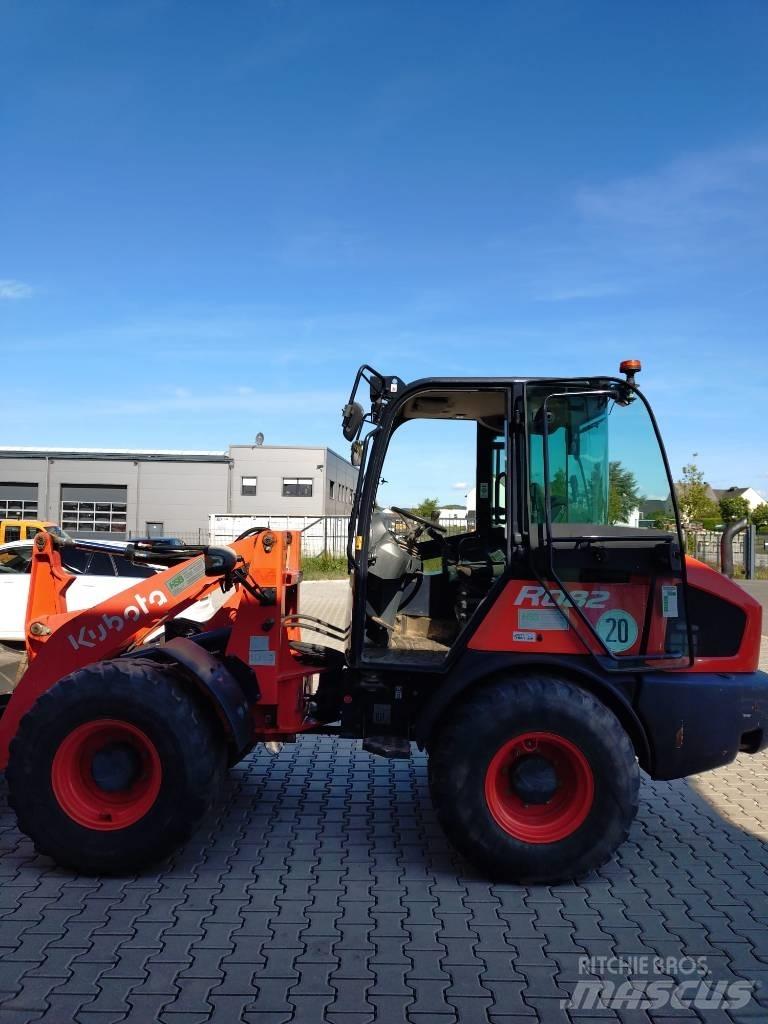 Kubota R 082 輪胎式裝載機