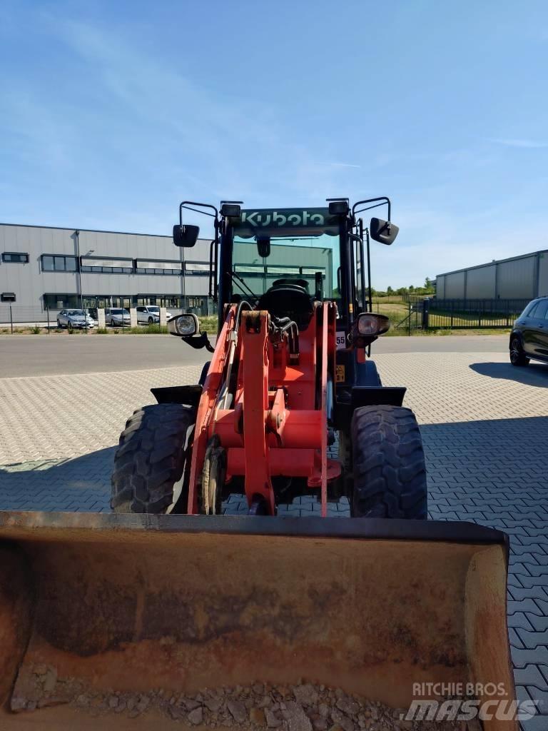 Kubota R 082 輪胎式裝載機
