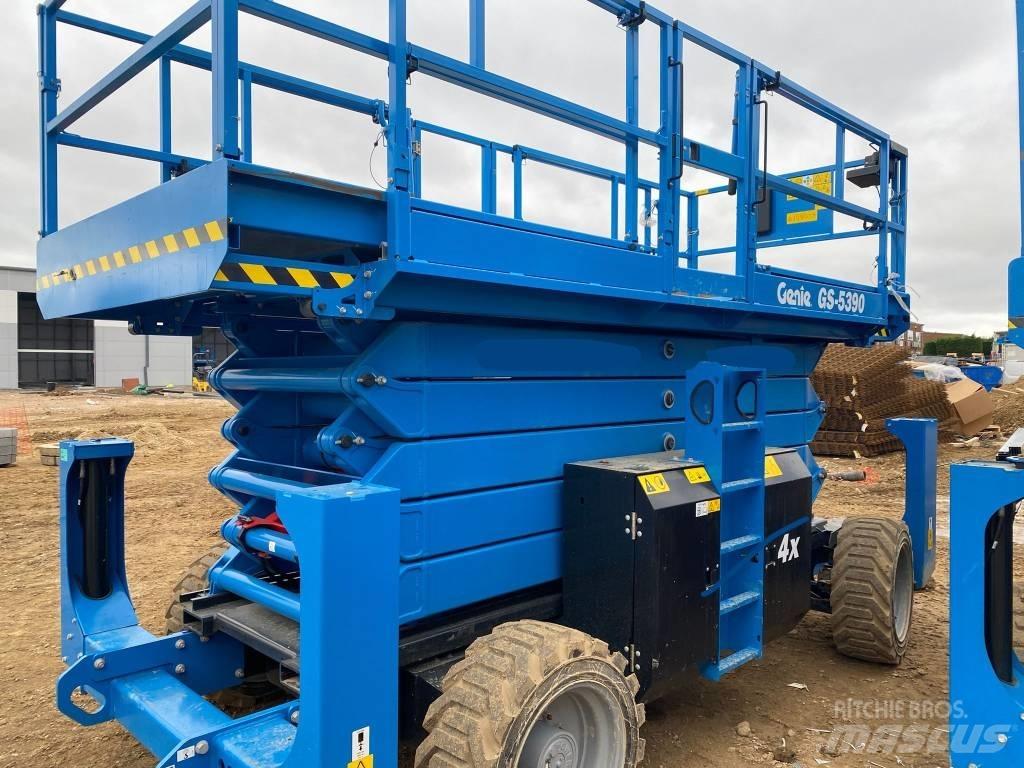 Genie GS 4390 RT 剪式升降機