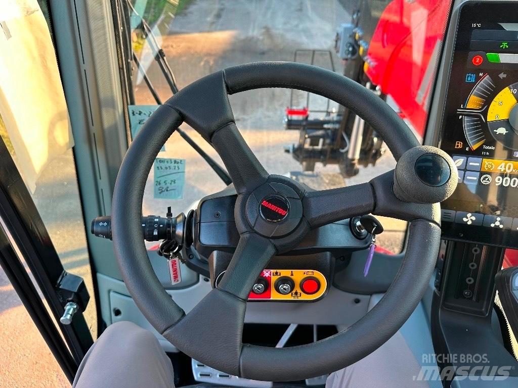 Manitou MRT 2260 伸縮臂操作車