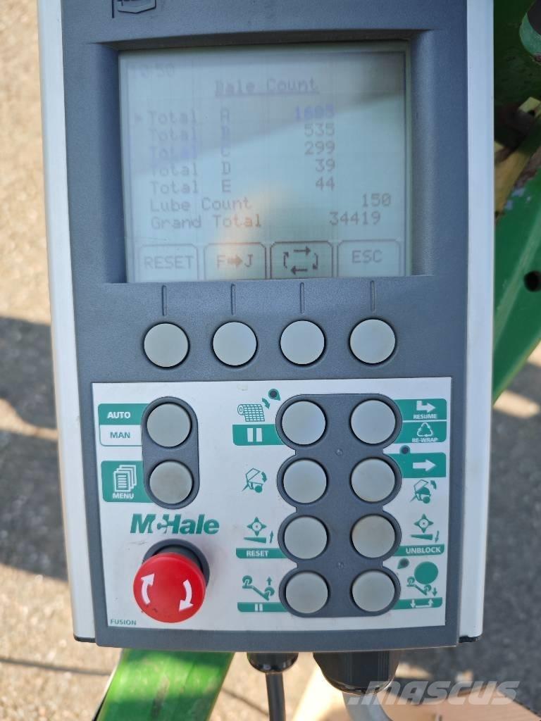 McHale Fusion 3 圓型牧草打包機