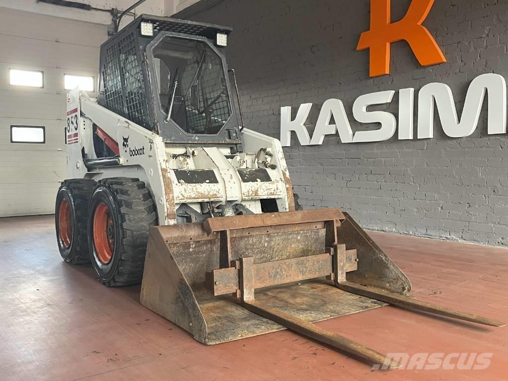 Bobcat 853 滑移轉向裝載機