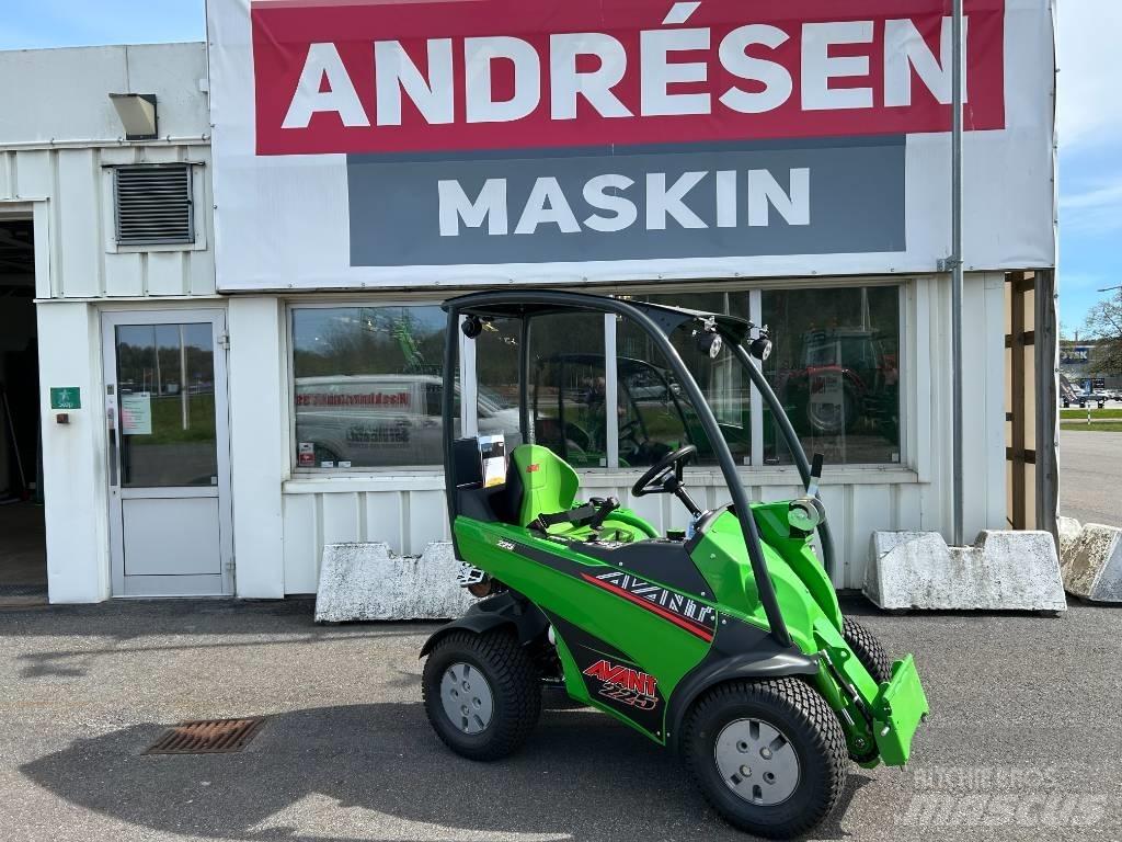 Avant 225 滑移轉向裝載機