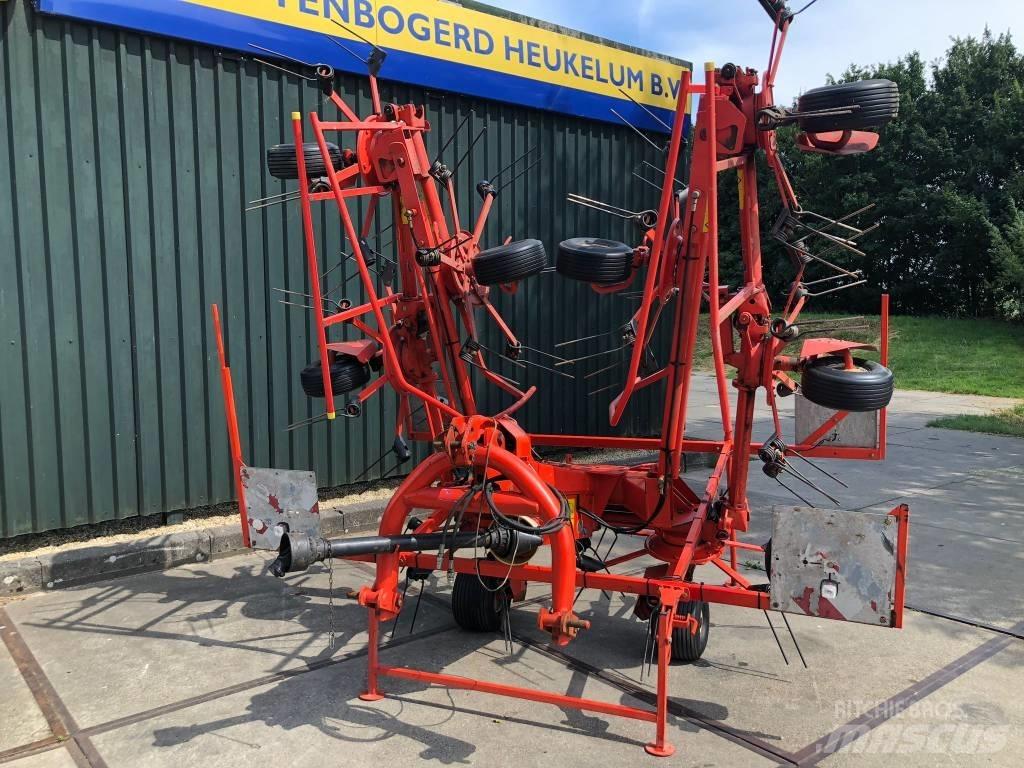 Kuhn GF 8501 M H 耙與翻草機