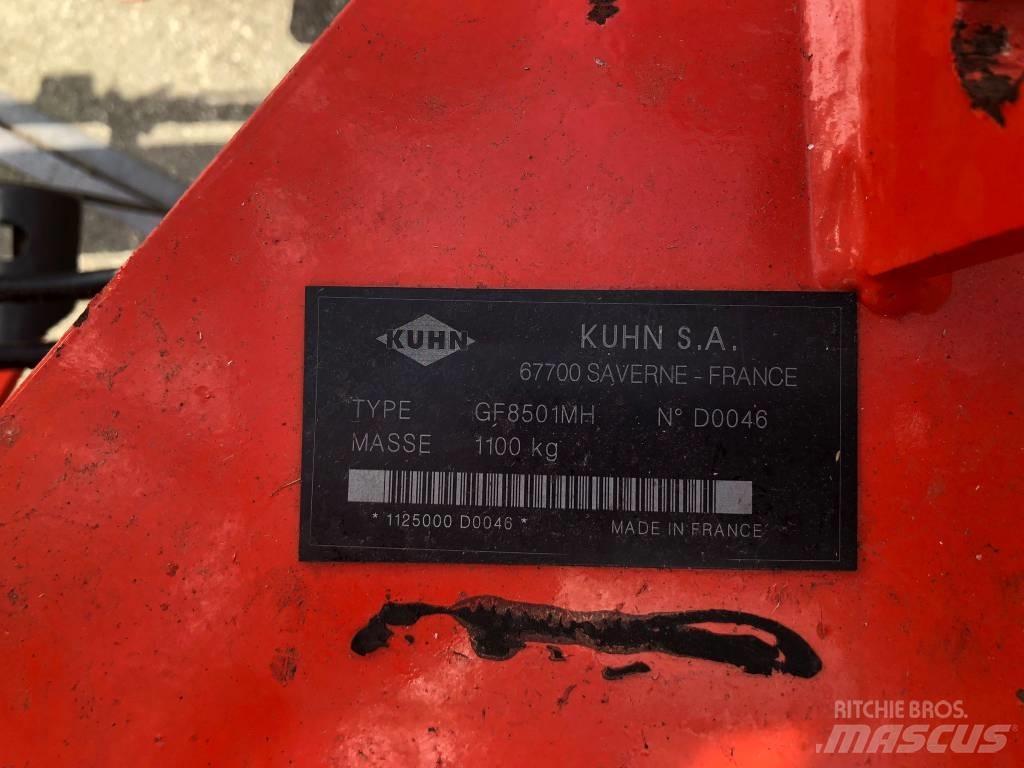 Kuhn GF 8501 M H 耙與翻草機