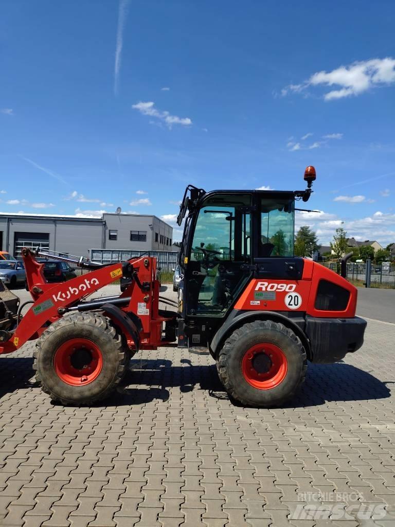 Kubota R 090 輪胎式裝載機