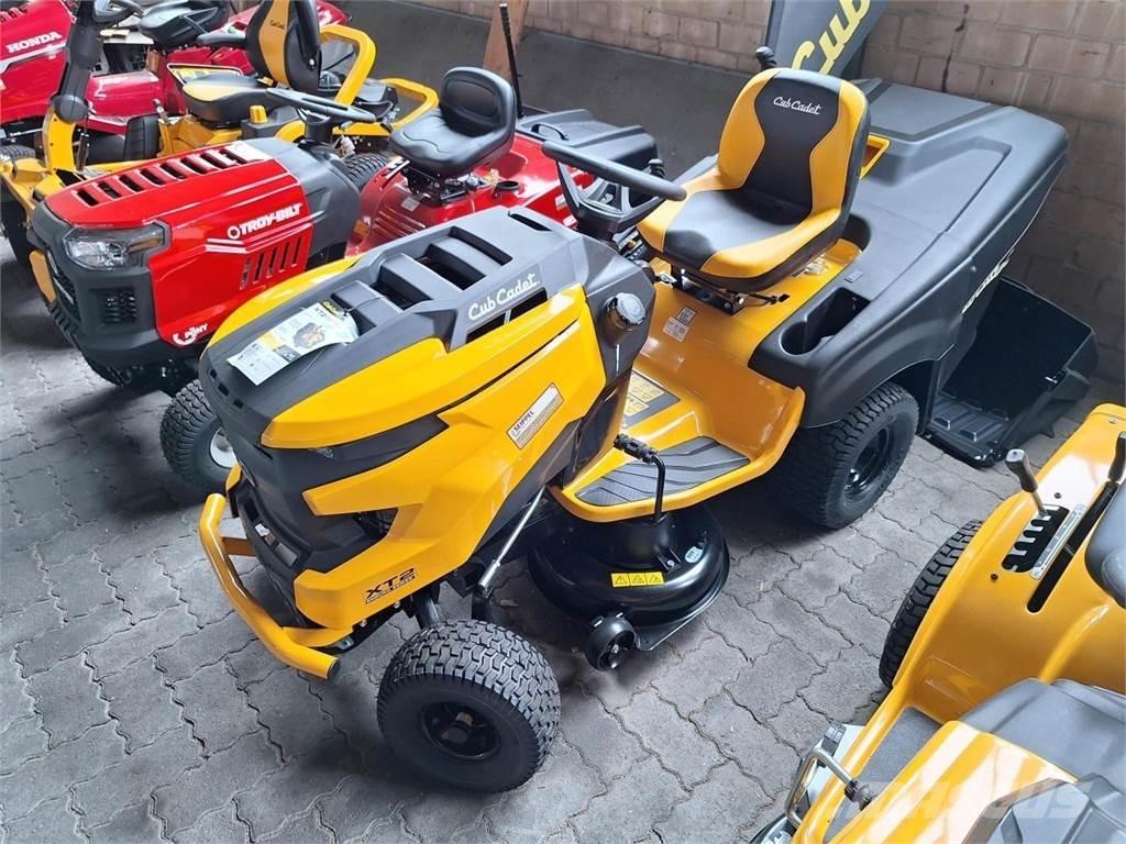Cub Cadet XT2 PR95 果嶺割草機