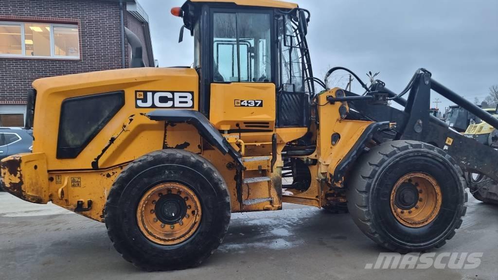 JCB 437 HT 輪胎式裝載機