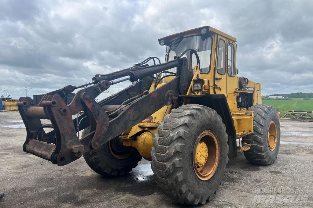 Volvo BM 4400 輪胎式裝載機