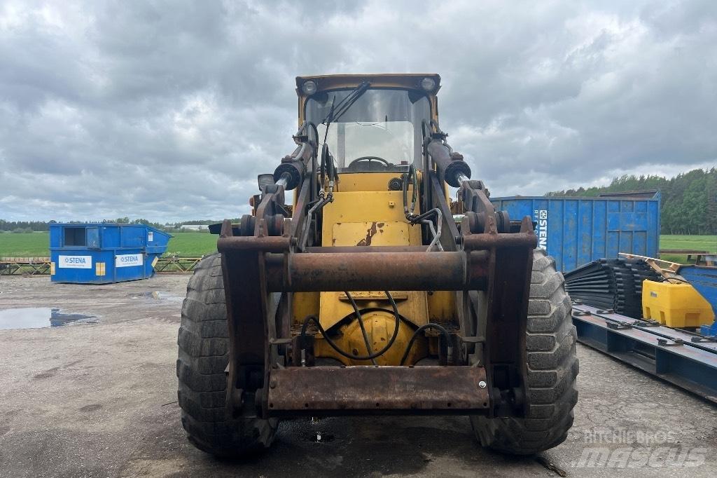 Volvo BM 4400 輪胎式裝載機