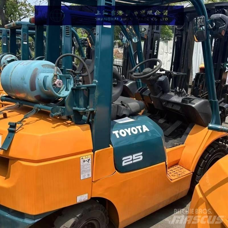 Toyota 25 柴油卡車