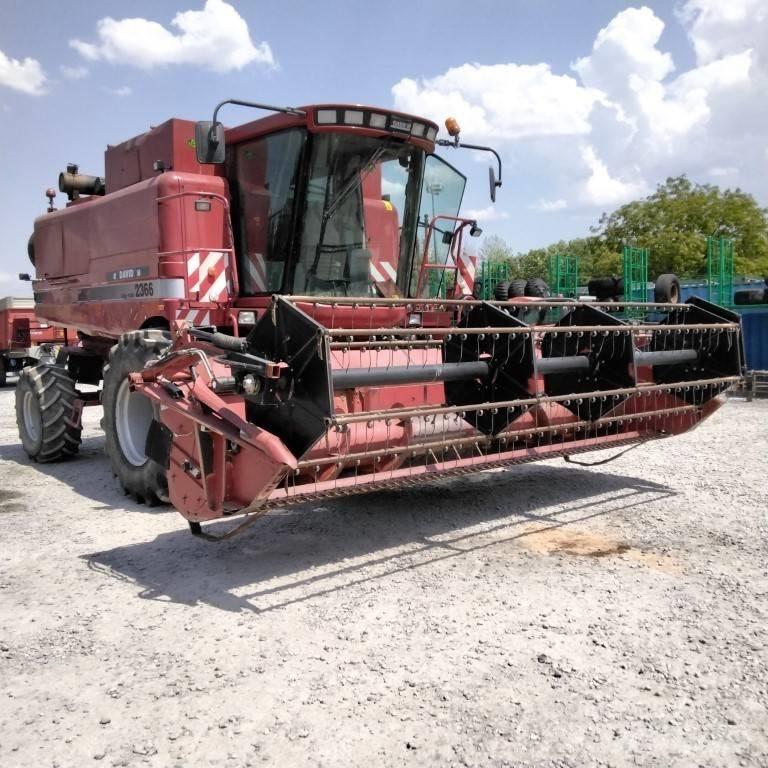 Case IH 2366E 聯合收穫機