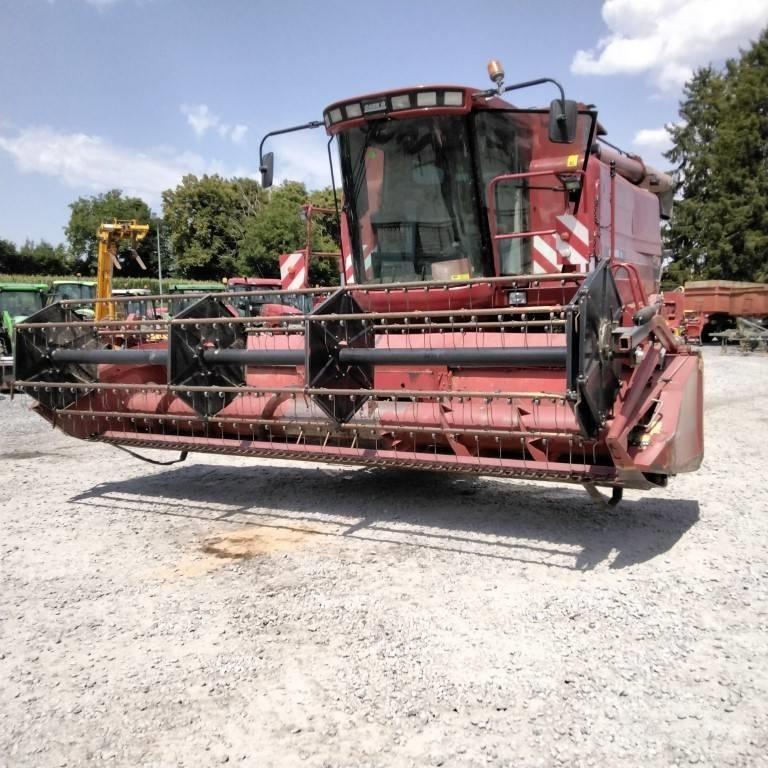 Case IH 2366E 聯合收穫機
