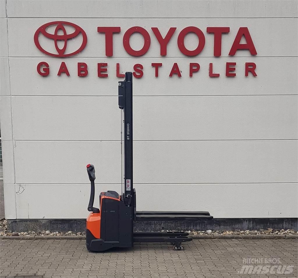 Toyota SWE120L 行走控制式堆積機