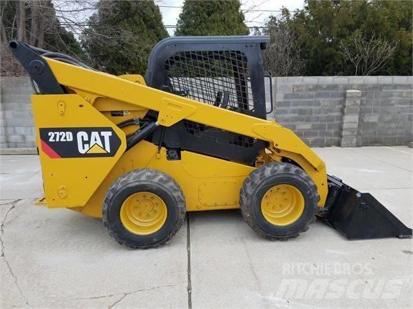 CAT 272 D 滑移轉向裝載機