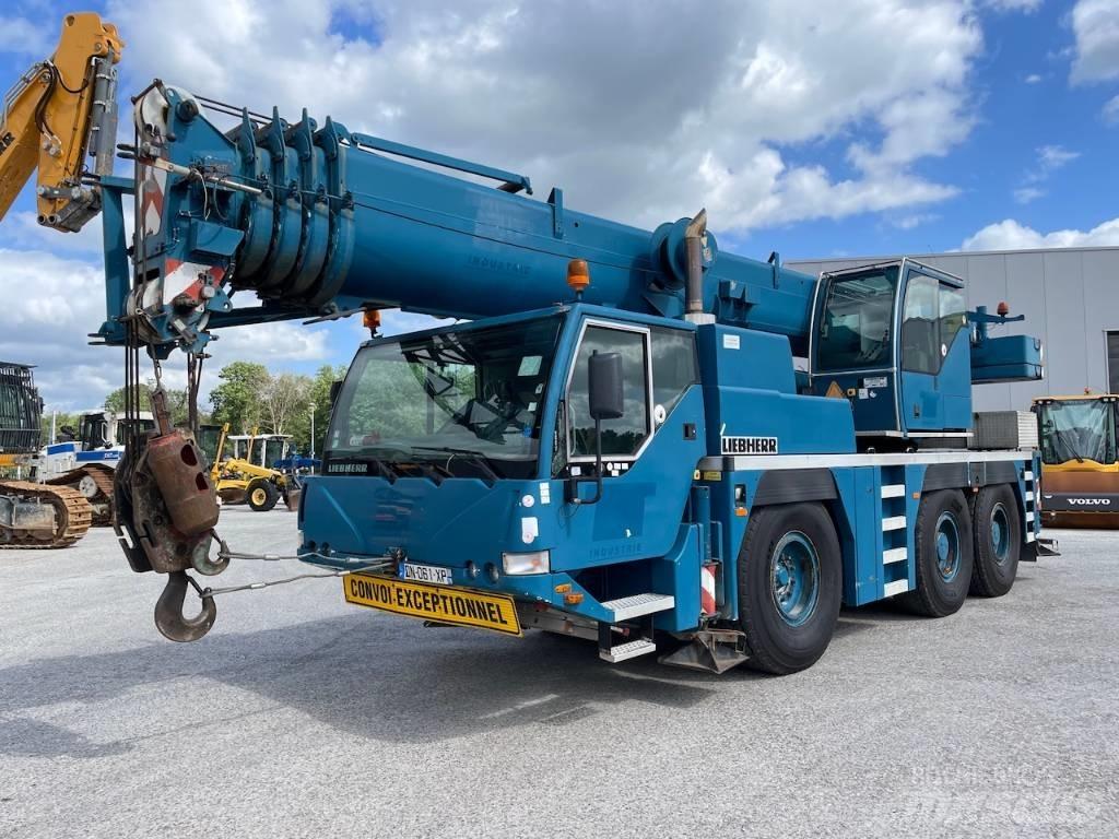 Liebherr LTM 1055-1 全路面起重機/吊車