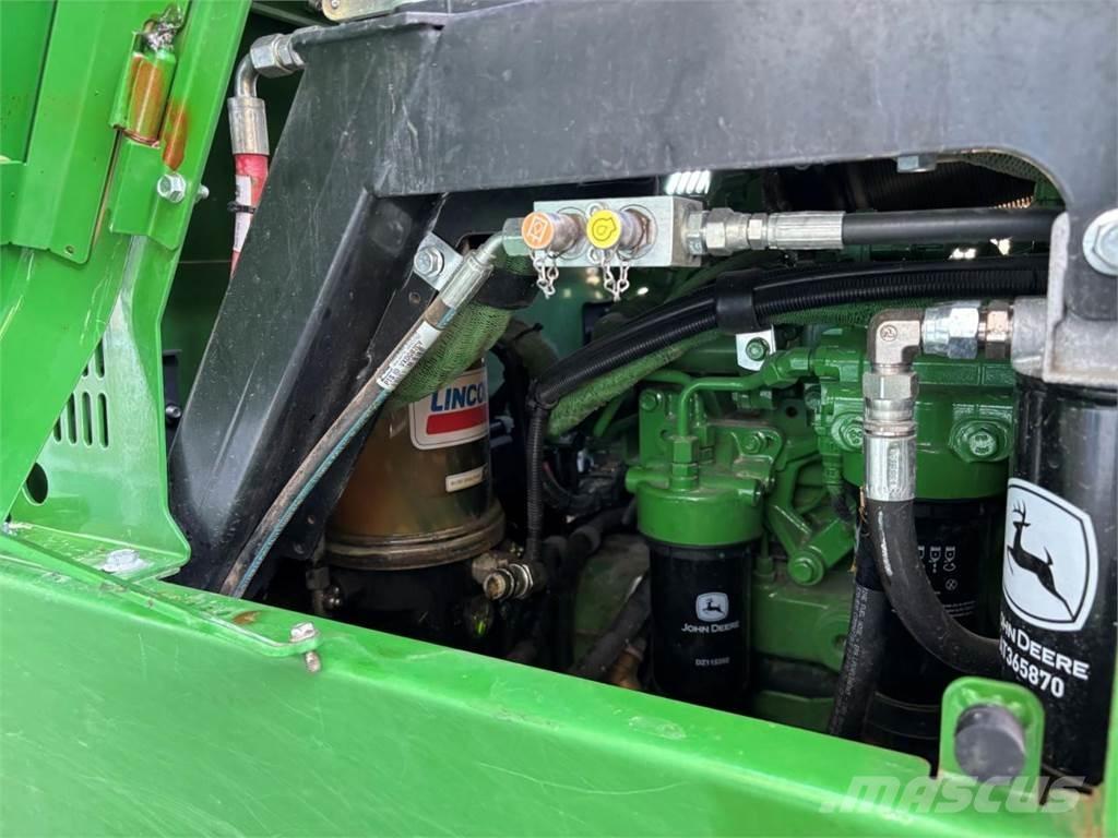 John Deere 1210 G 集運機