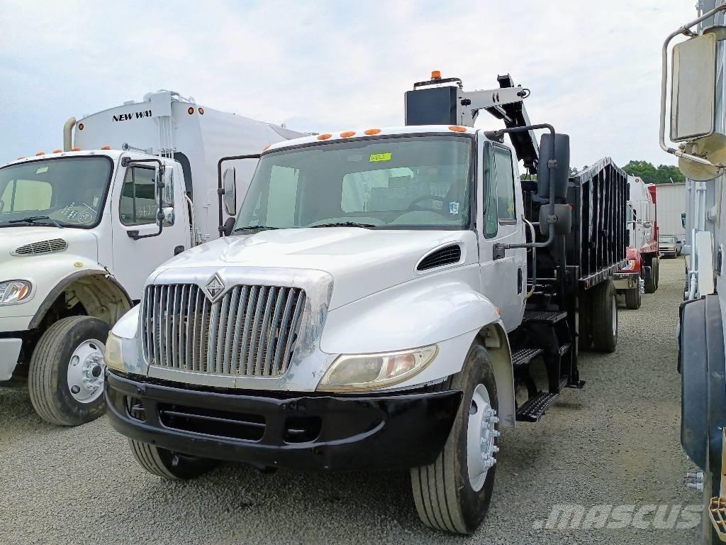 International 4300 兩爪吊夾