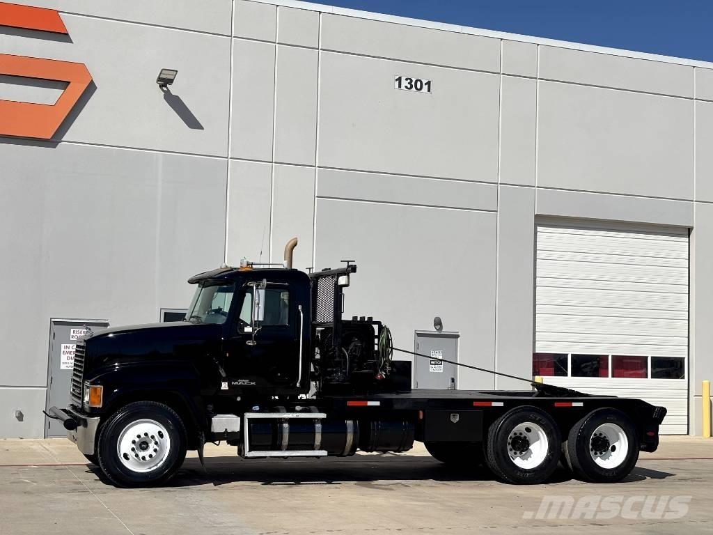 Mack CHU 613 救援車