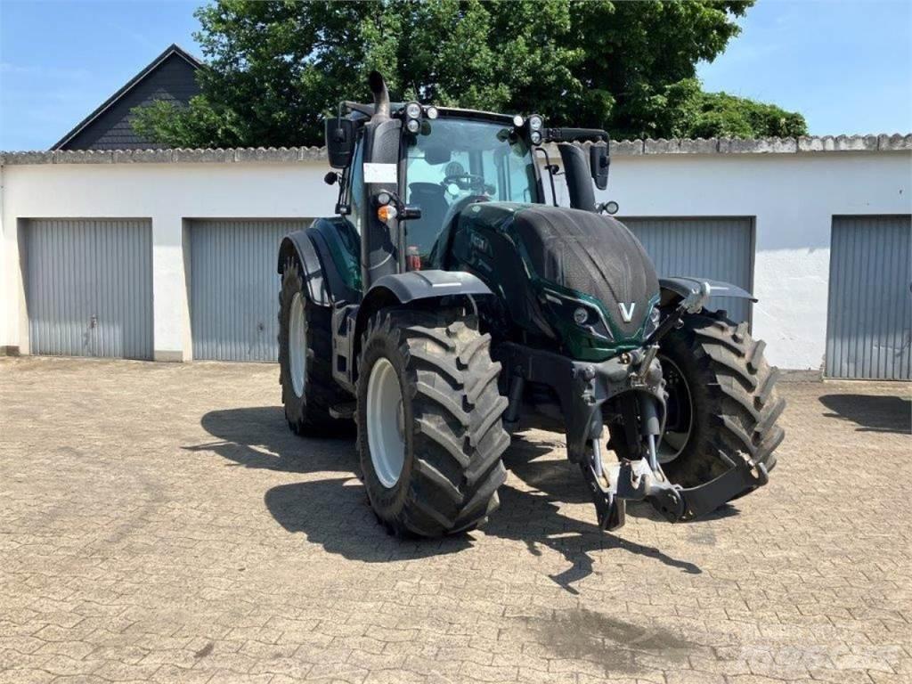 Valtra T154 Active 曳引機