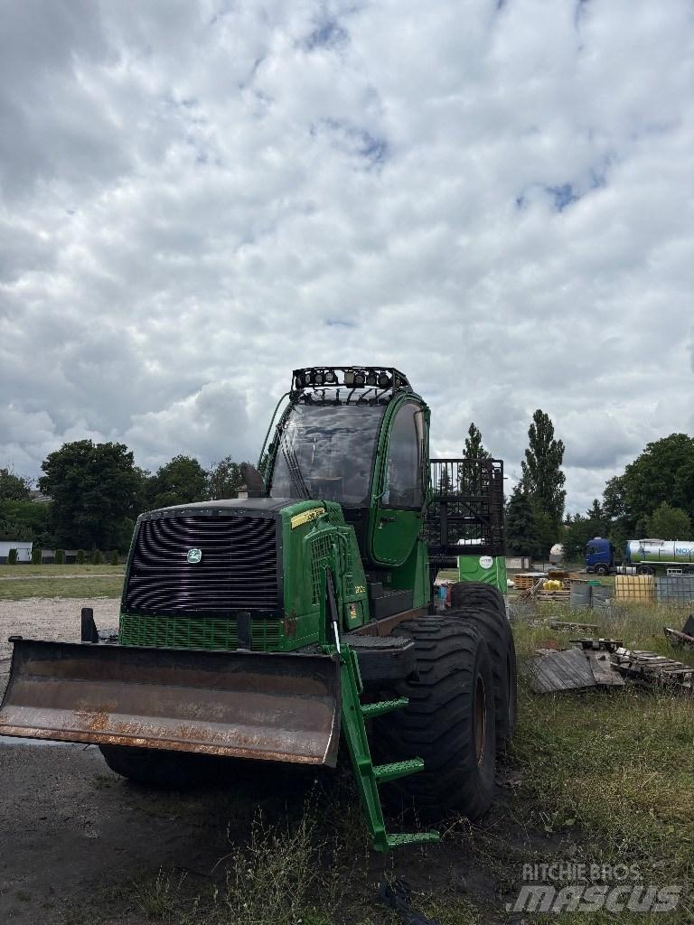 John Deere 1910E 集運機