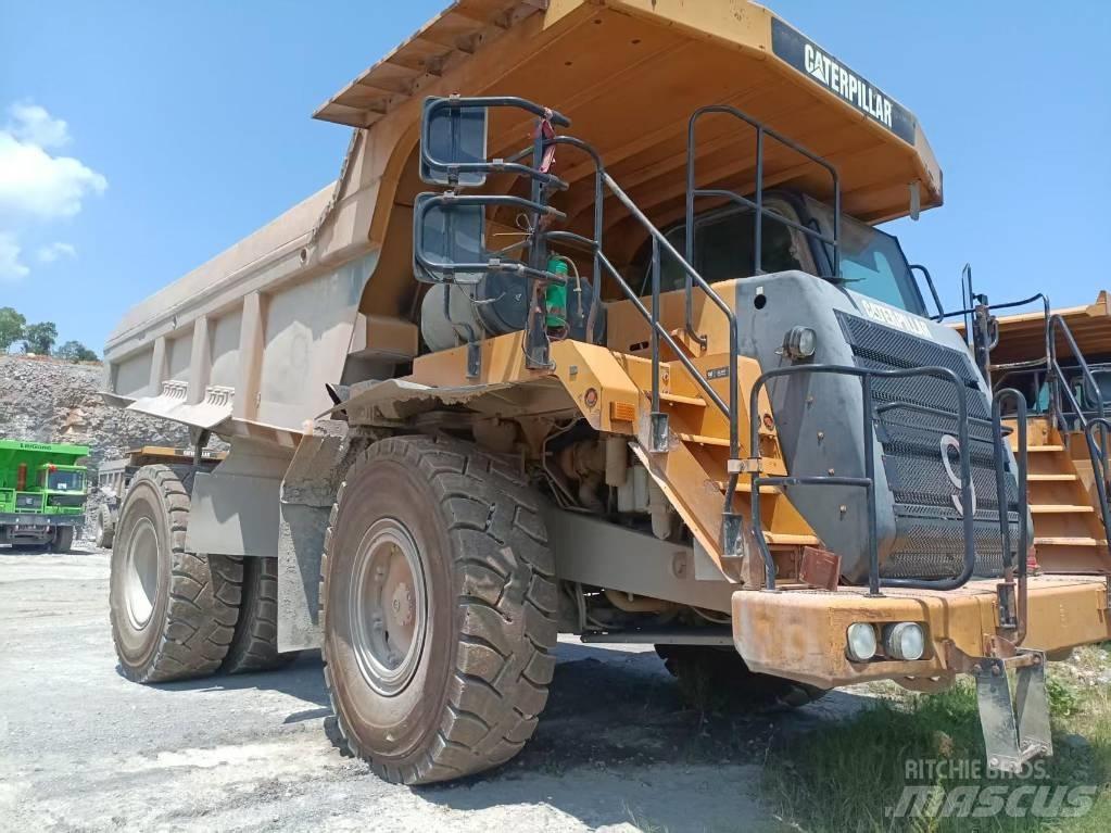 CAT 773 F 鉸接式起吊車
