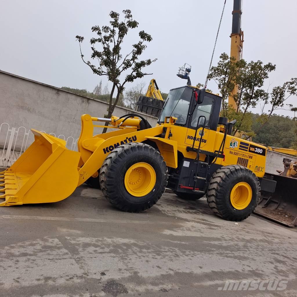 Komatsu WA 380 輪胎式裝載機