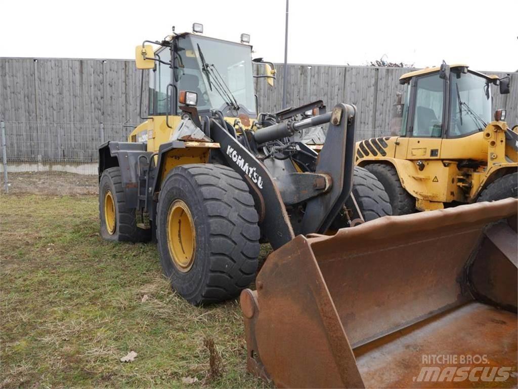 Komatsu WA 200 PZ 輪胎式裝載機
