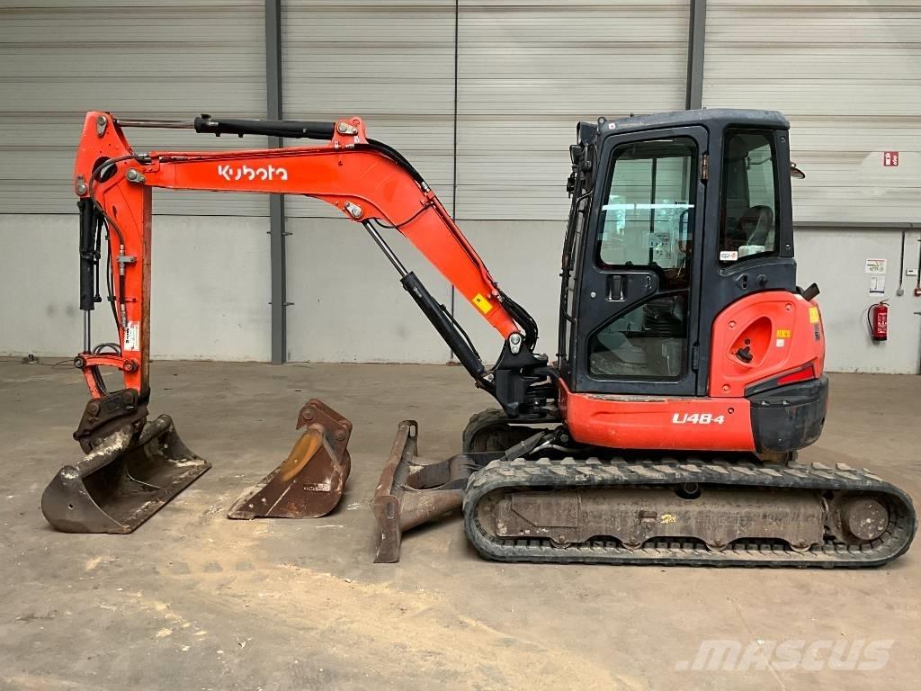 Kubota U 48-4 小型挖土機/掘鑿機<7t(小型挖掘機)