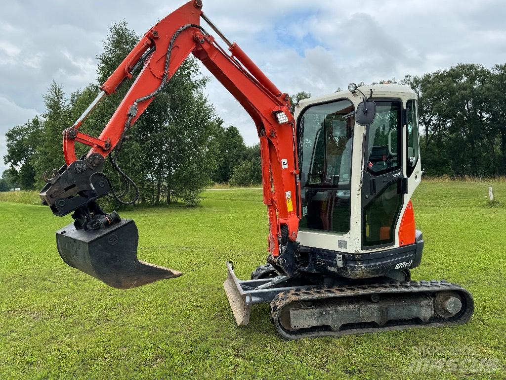 Kubota U 25-3 小型挖土機/掘鑿機<7t(小型挖掘機)