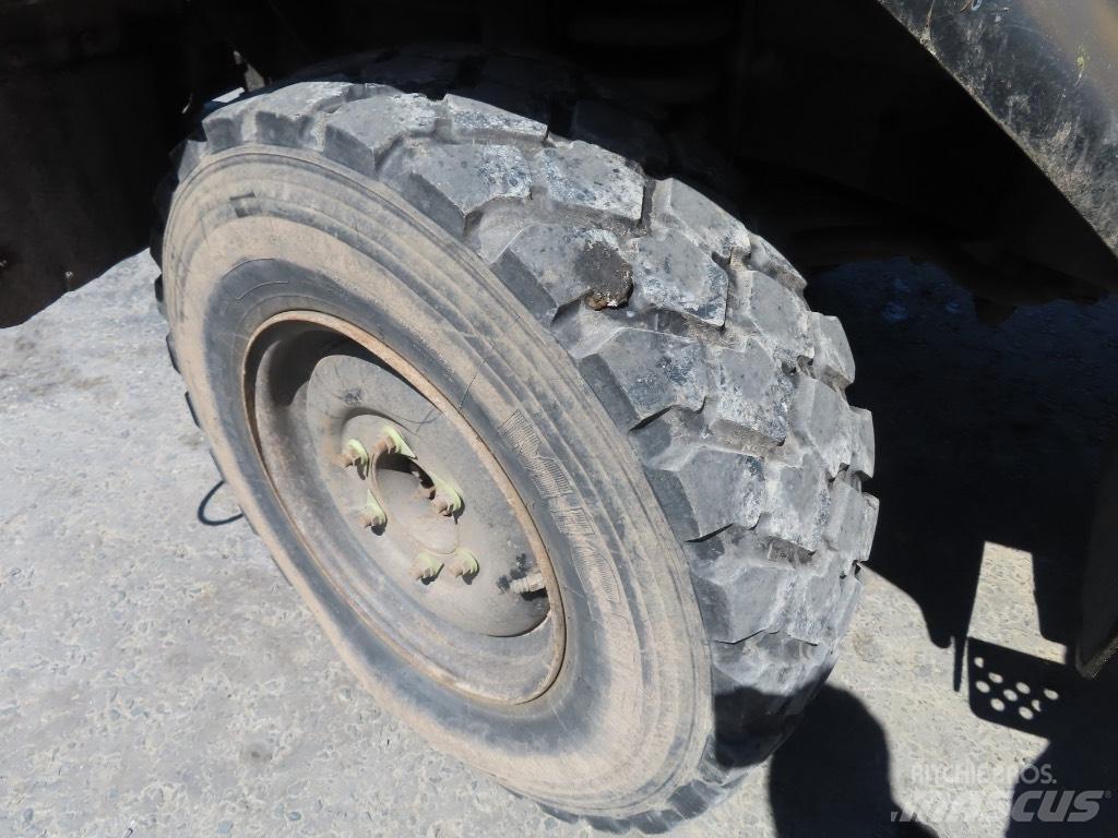 Unimog U 140 其他貨車