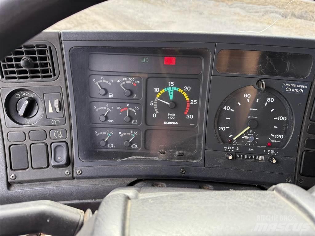 Scania P94 貨箱式卡車