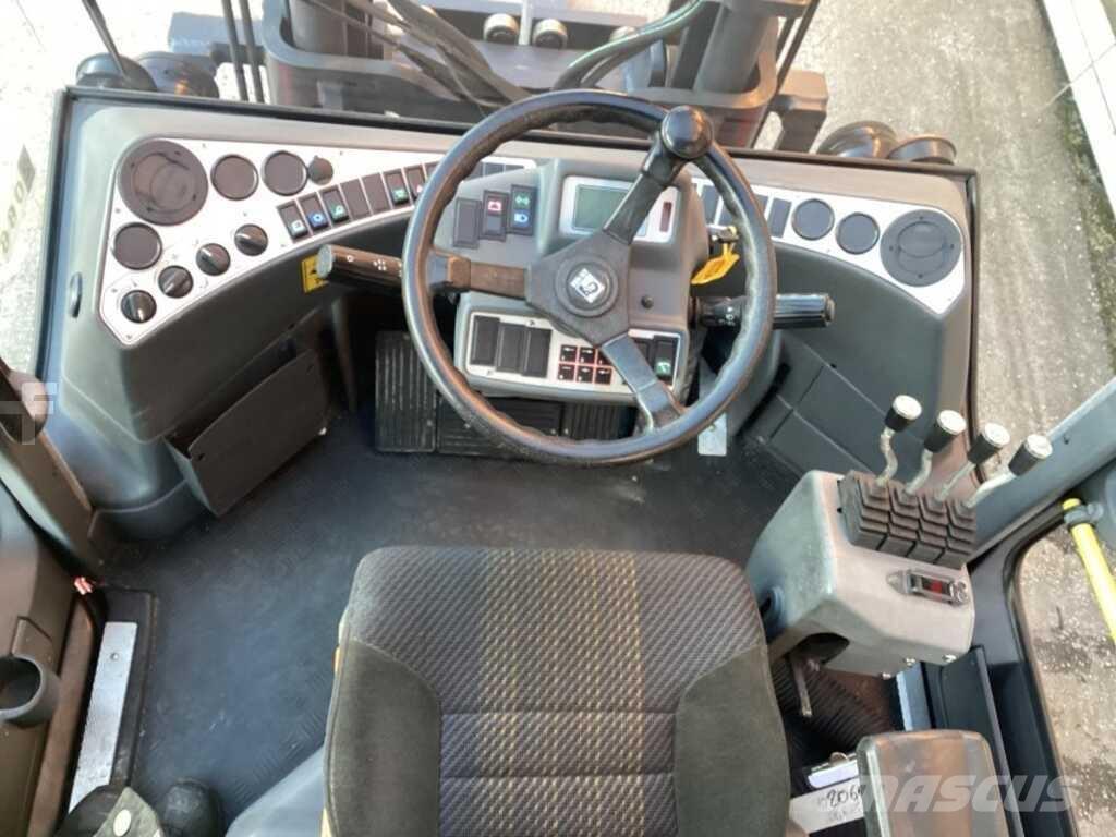 Kalmar DCF55-6H 柴油卡車