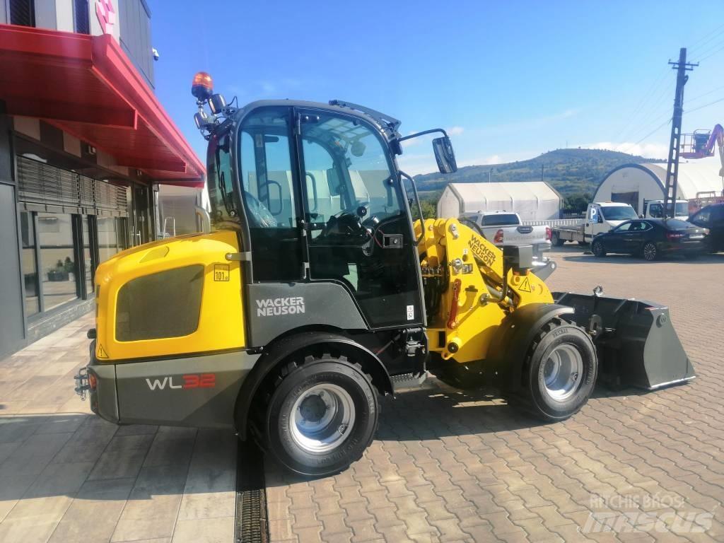 Wacker Neuson WL32 輪胎式裝載機
