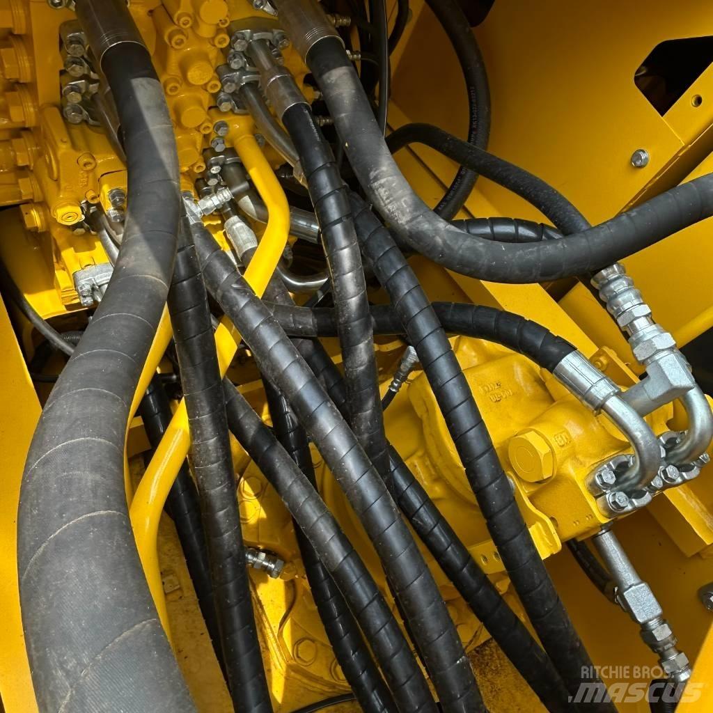 Komatsu 220-8 履帶式 挖土機/掘鑿機/挖掘機