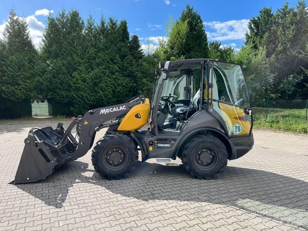 Mecalac AS750 輪胎式裝載機