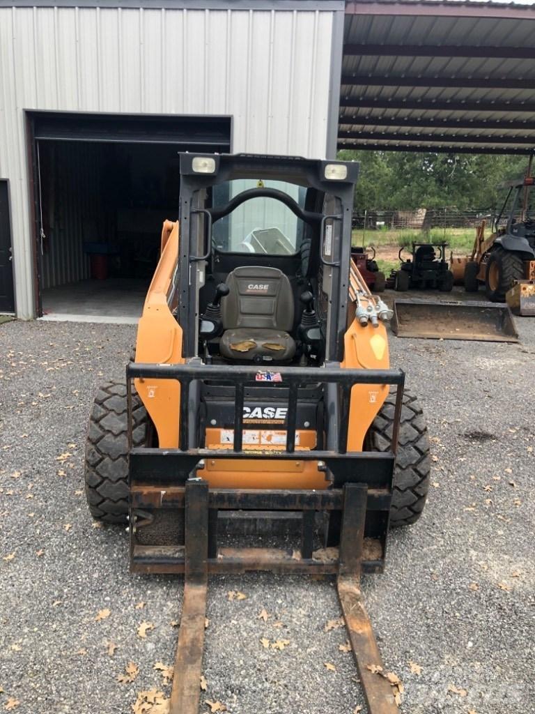 CASE SR 210 滑移轉向裝載機