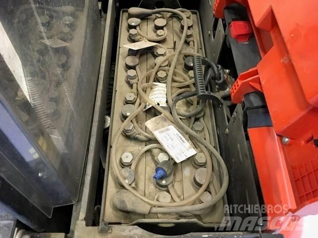 Toyota SWE 120 L 行走控制式堆積機