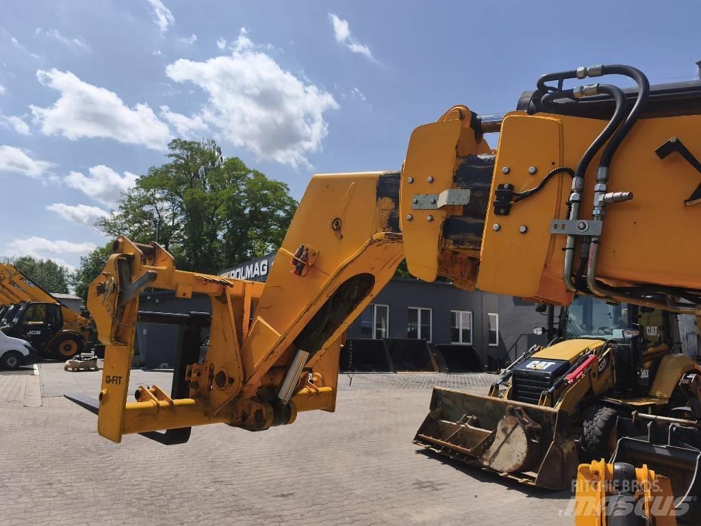 JCB 540-140 伸縮臂操作車