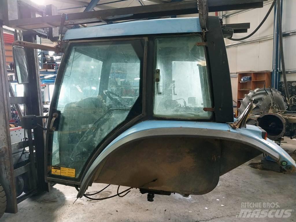 Landini Legend 115 駕駛室與內部