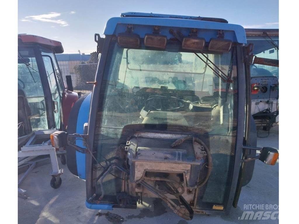Landini Legend 115 駕駛室與內部
