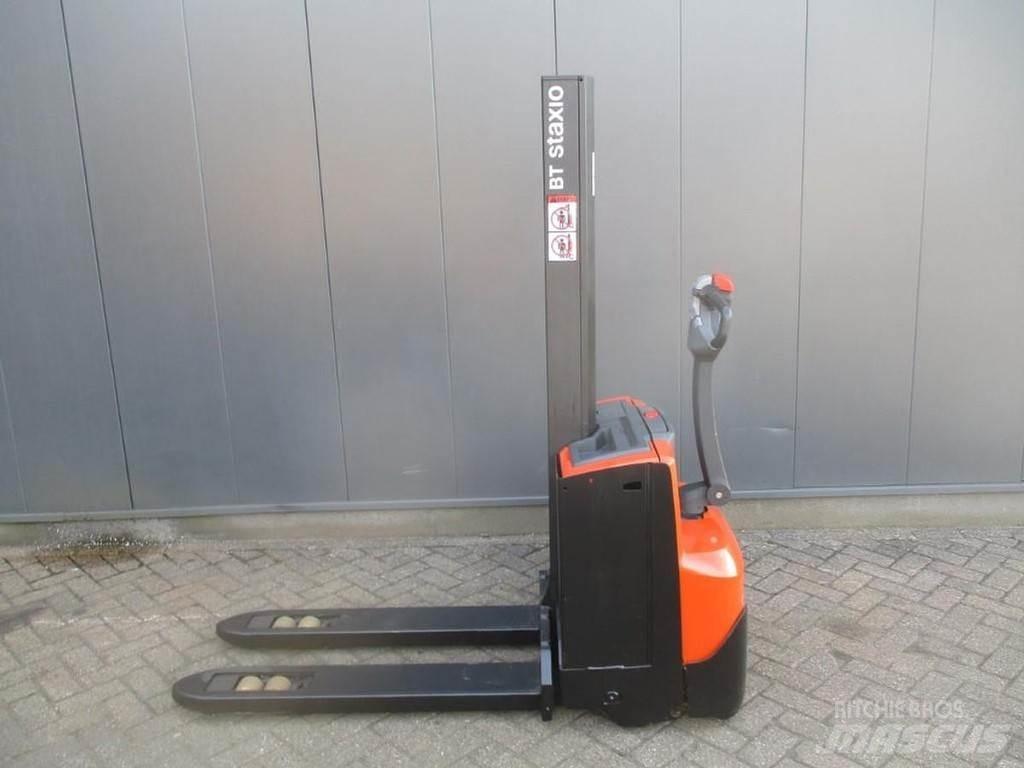 BT SWE 080L 行走控制式堆積機