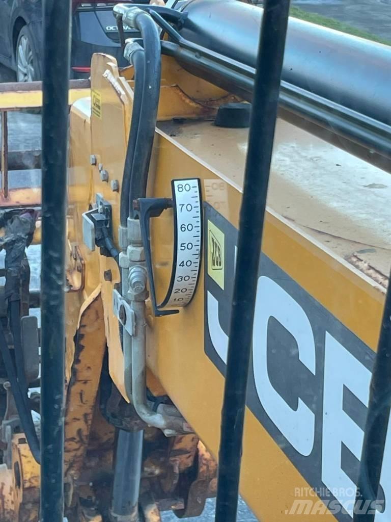 JCB 540-140 伸縮臂操作車